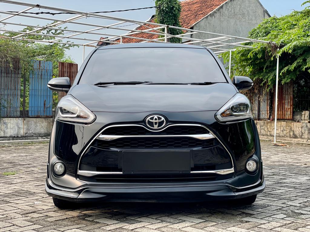 2017 Toyota Sienta 2017 Toyota Sienta