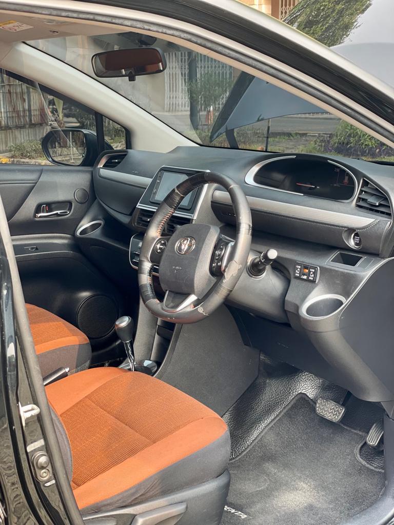 2017 Toyota Sienta 2017 Toyota Sienta