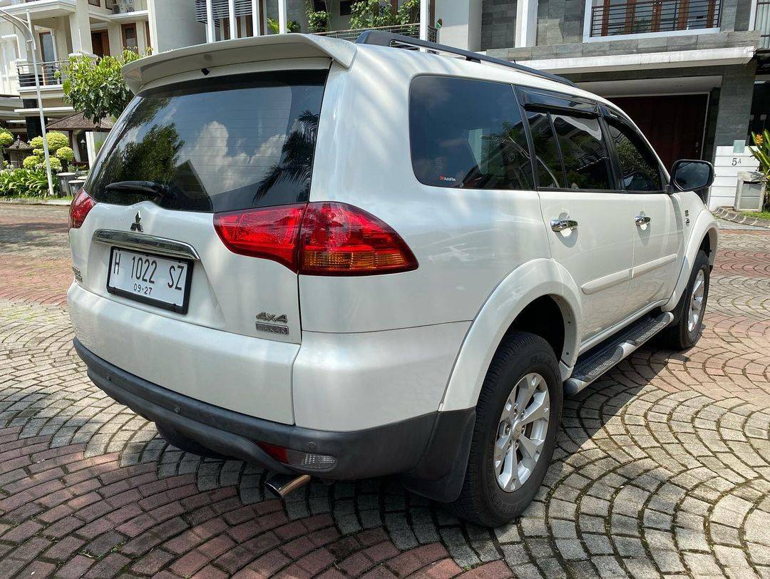 2022 Mitsubishi Pajero 2.4 DAKAR 4X4 A/T JEP 2022 Mitsubishi Pajero 2.4 DAKAR 4X4 A/T JEP