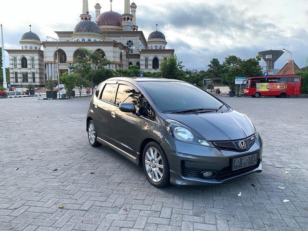 2013 Honda Jazz Bekas 2013 Honda Jazz Bekas