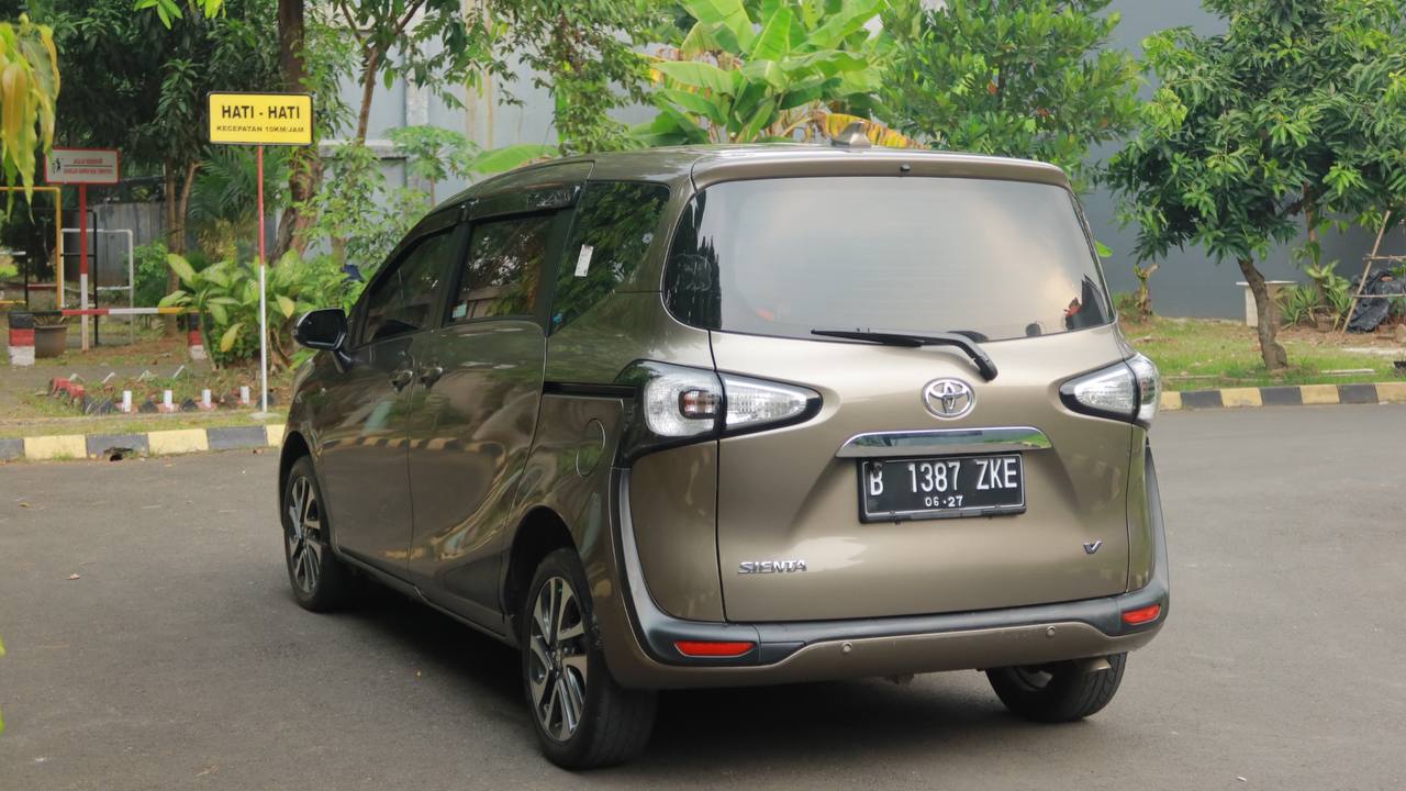 2017 Toyota Sienta 2017 Toyota Sienta