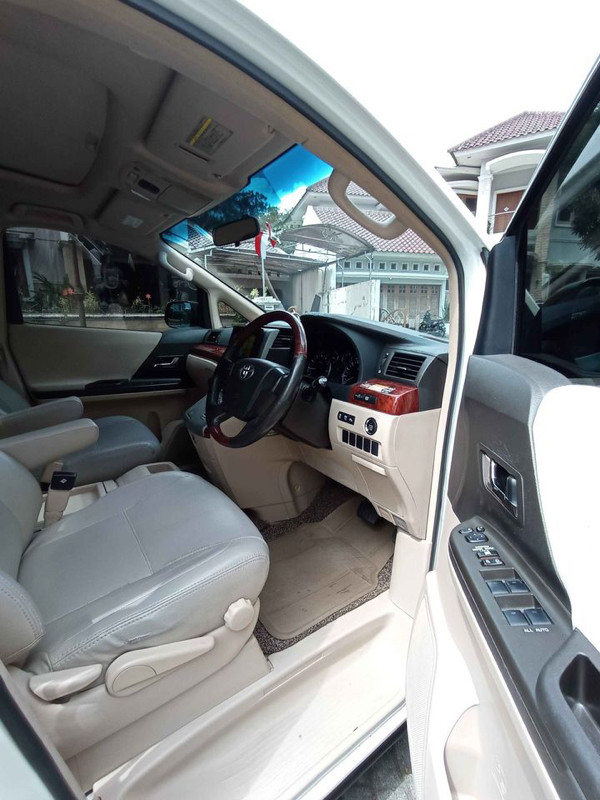 2010 Toyota Alphard 2010 Toyota Alphard