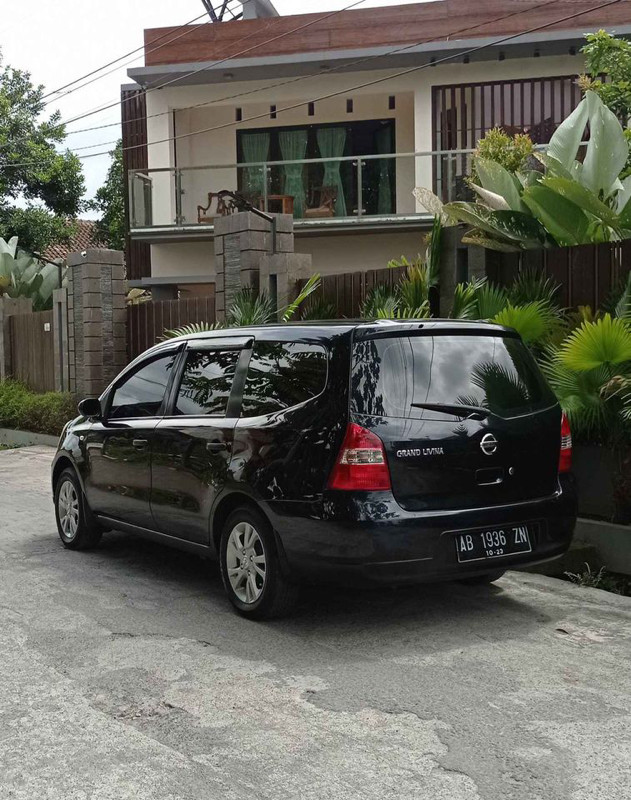 2011 Nissan Grand Livina 2011 Nissan Grand Livina