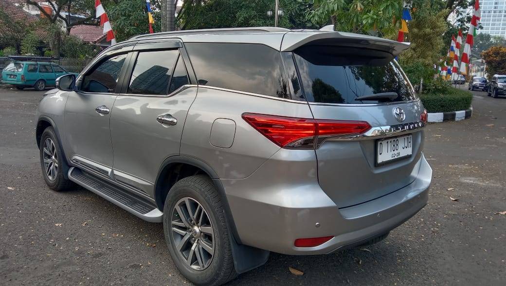 Dijual 2017 Toyota Fortuner 2.4 VRZ AT 2.4 VRZ AT Bekas