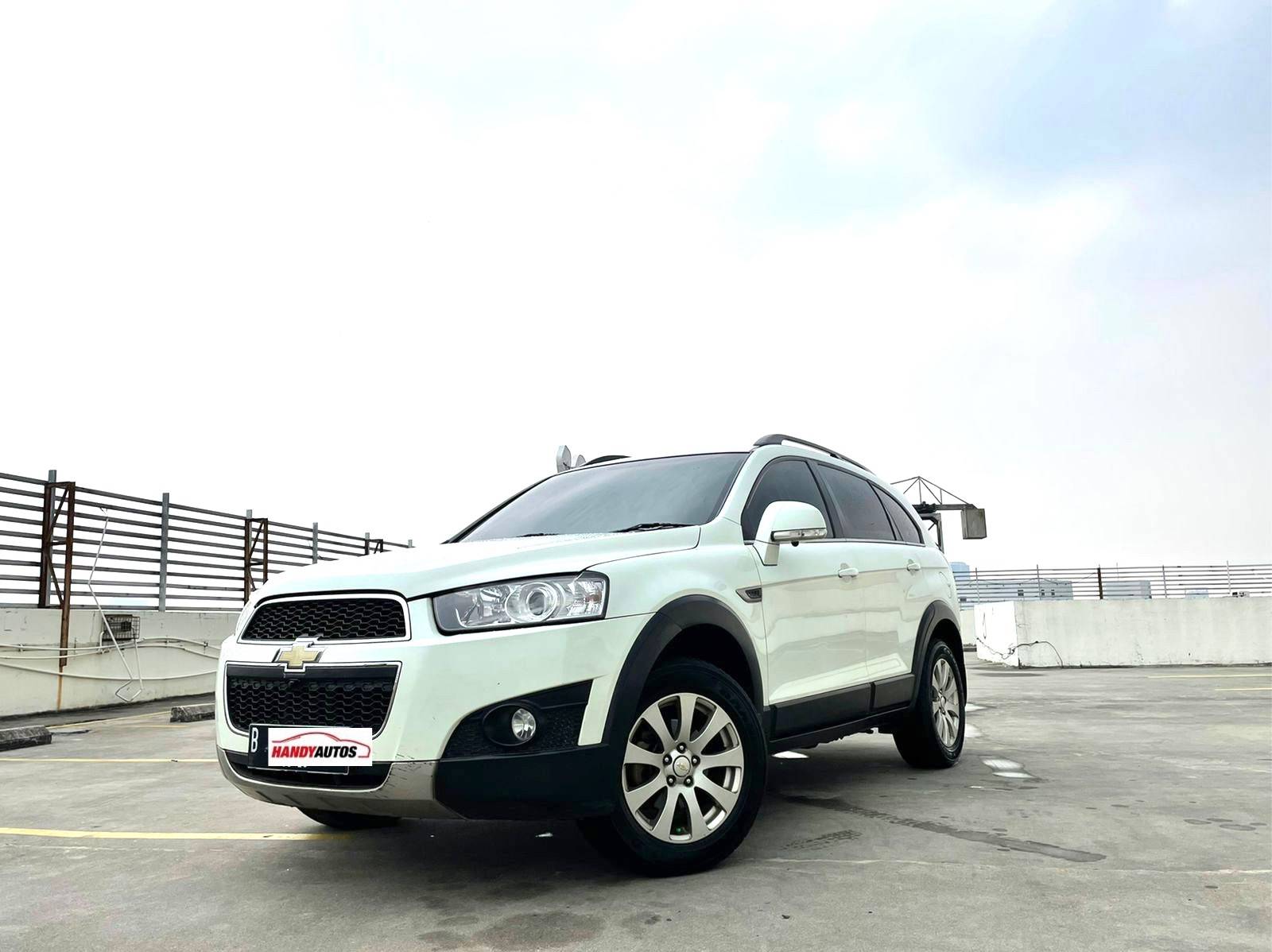 Old 2011 Chevrolet Captiva LT 2.4L AT LT 2.4L AT
