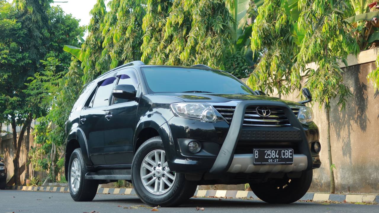 2012 Toyota Fortuner  2012 Toyota Fortuner