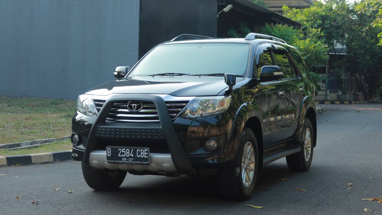 2012 Toyota Fortuner  2012 Toyota Fortuner