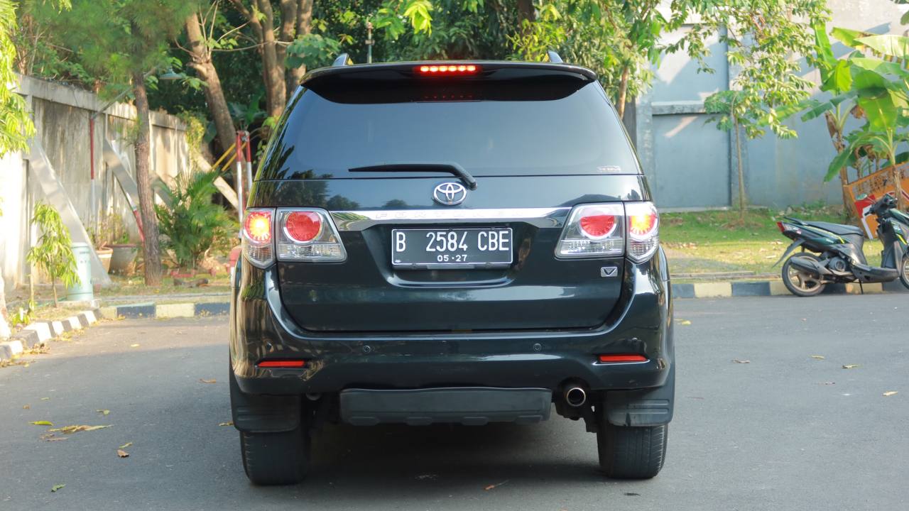 2012 Toyota Fortuner  2012 Toyota Fortuner