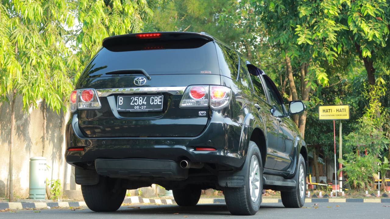 2012 Toyota Fortuner  2012 Toyota Fortuner