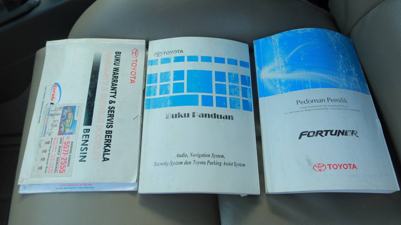 2012 Toyota Fortuner  2012 Toyota Fortuner