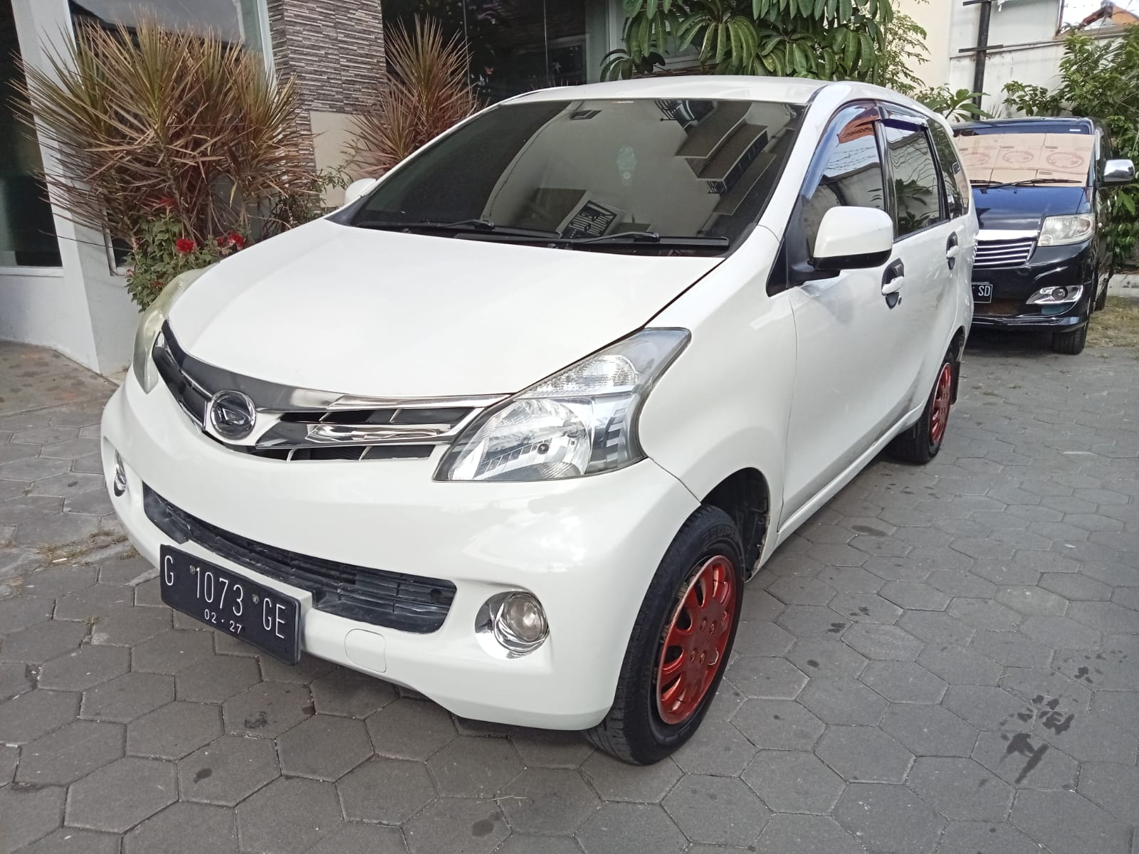 Second Hand 2012 Daihatsu Xenia Second Hand 2012 Daihatsu Xenia