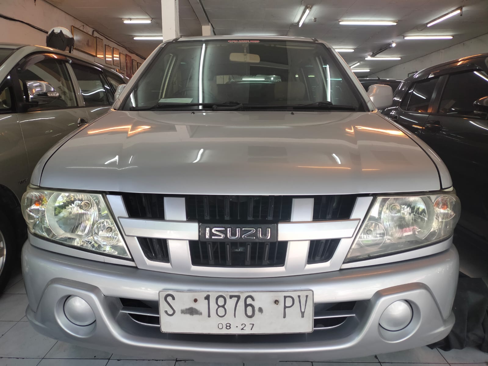 Second Hand 2014 Isuzu Panther Second Hand 2014 Isuzu Panther