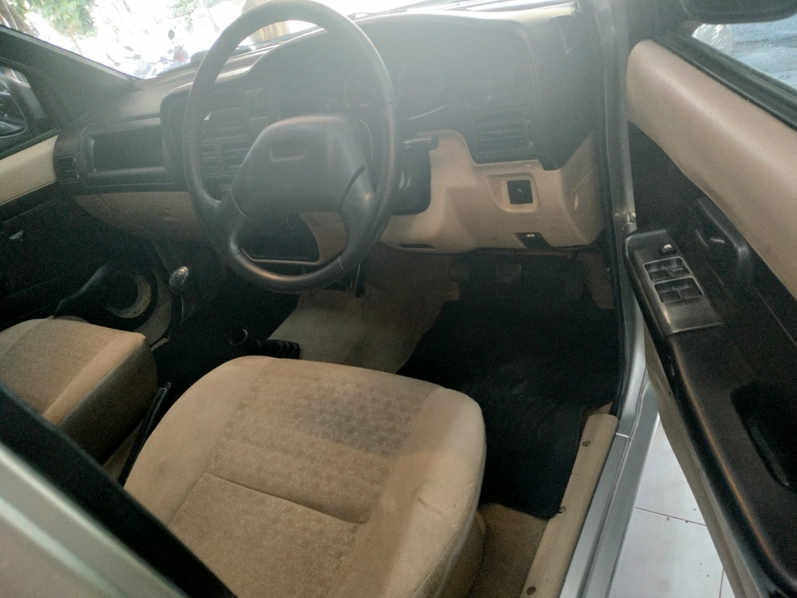 2014 Isuzu Panther 2014 Isuzu Panther