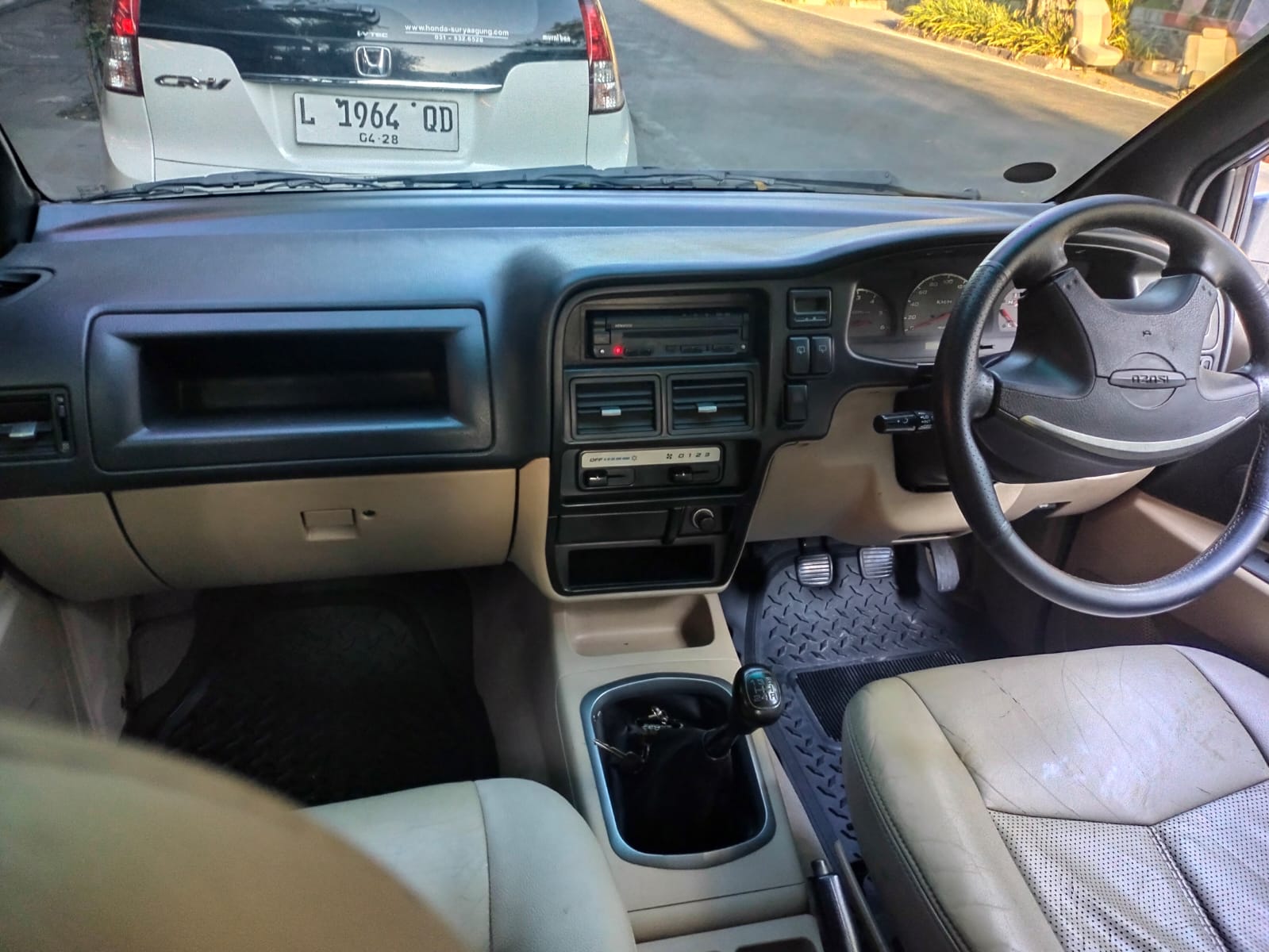 2010 Isuzu Panther 2010 Isuzu Panther