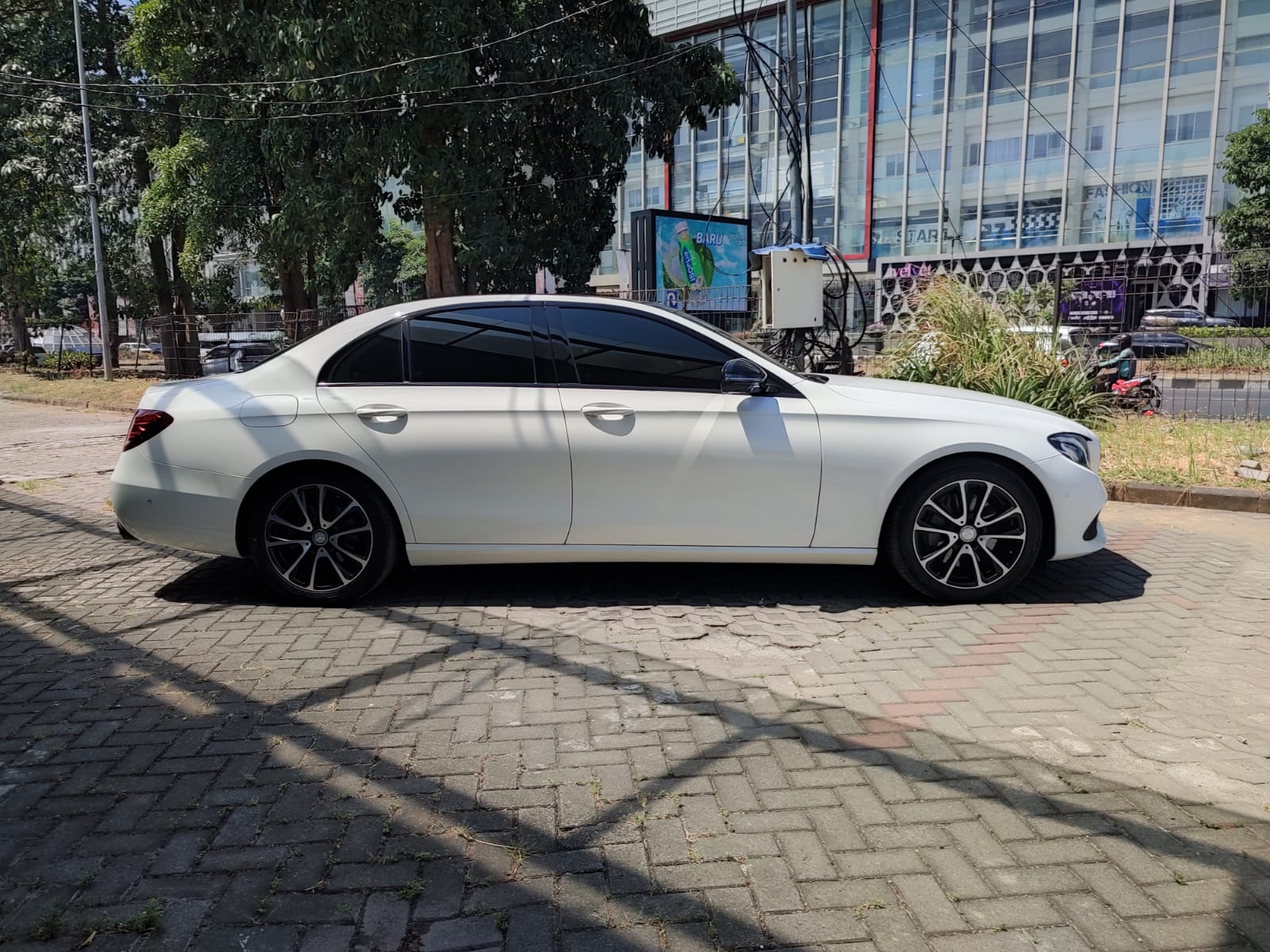 2016 Mercedes Benz E-Class 2016 Mercedes Benz E-Class