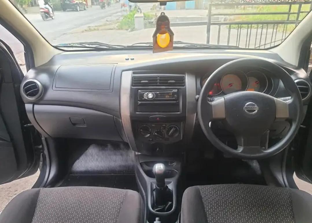 2011 Nissan Grand Livina 2011 Nissan Grand Livina