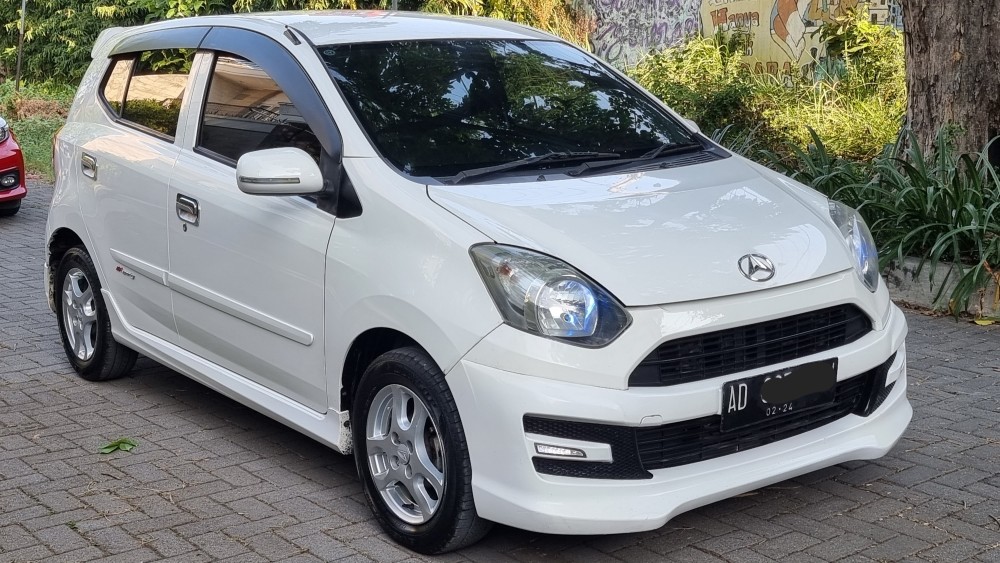 2014 Daihatsu Ayla 