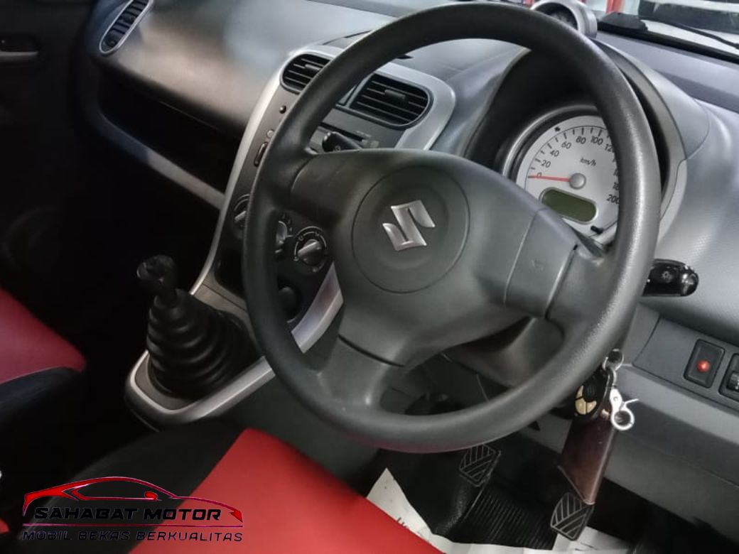 2015 Suzuki Splash 2015 Suzuki Splash