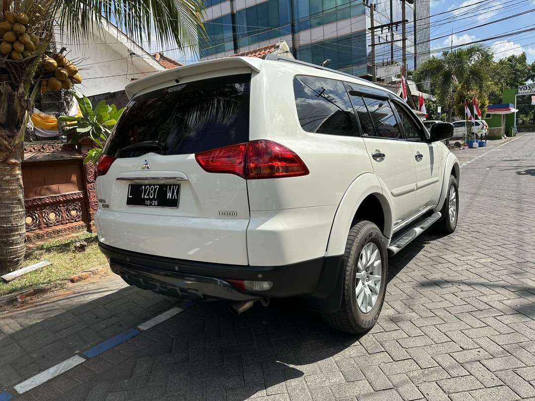 2011 Mitsubishi Pajero Sport  2011 Mitsubishi Pajero Sport