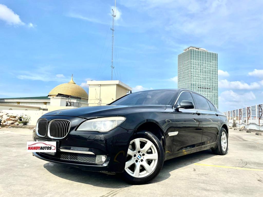 2010 BMW 7 Series Sedan