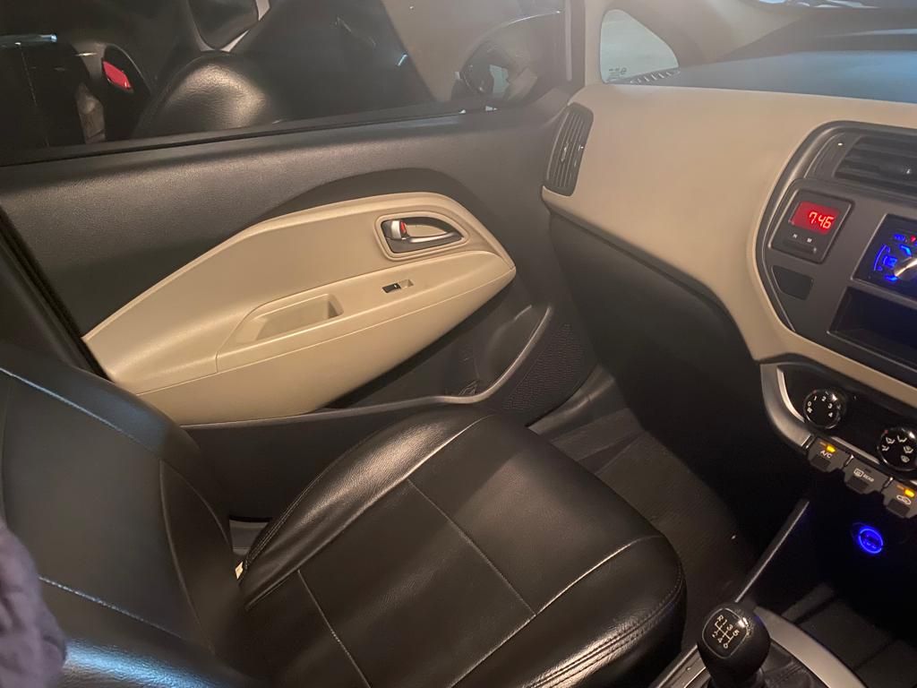 2013 Kia Rio 2013 Kia Rio