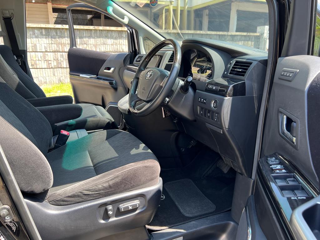 2012 Toyota Vellfire 2012 Toyota Vellfire