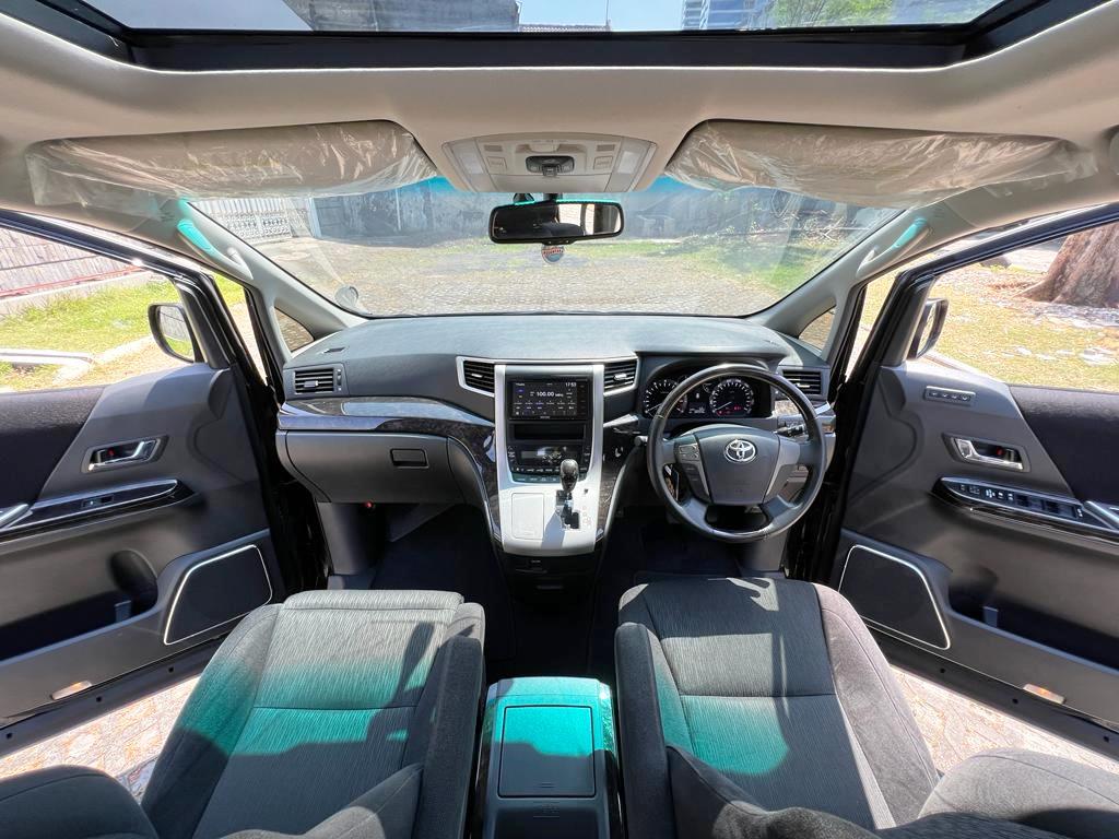 2012 Toyota Vellfire 2012 Toyota Vellfire