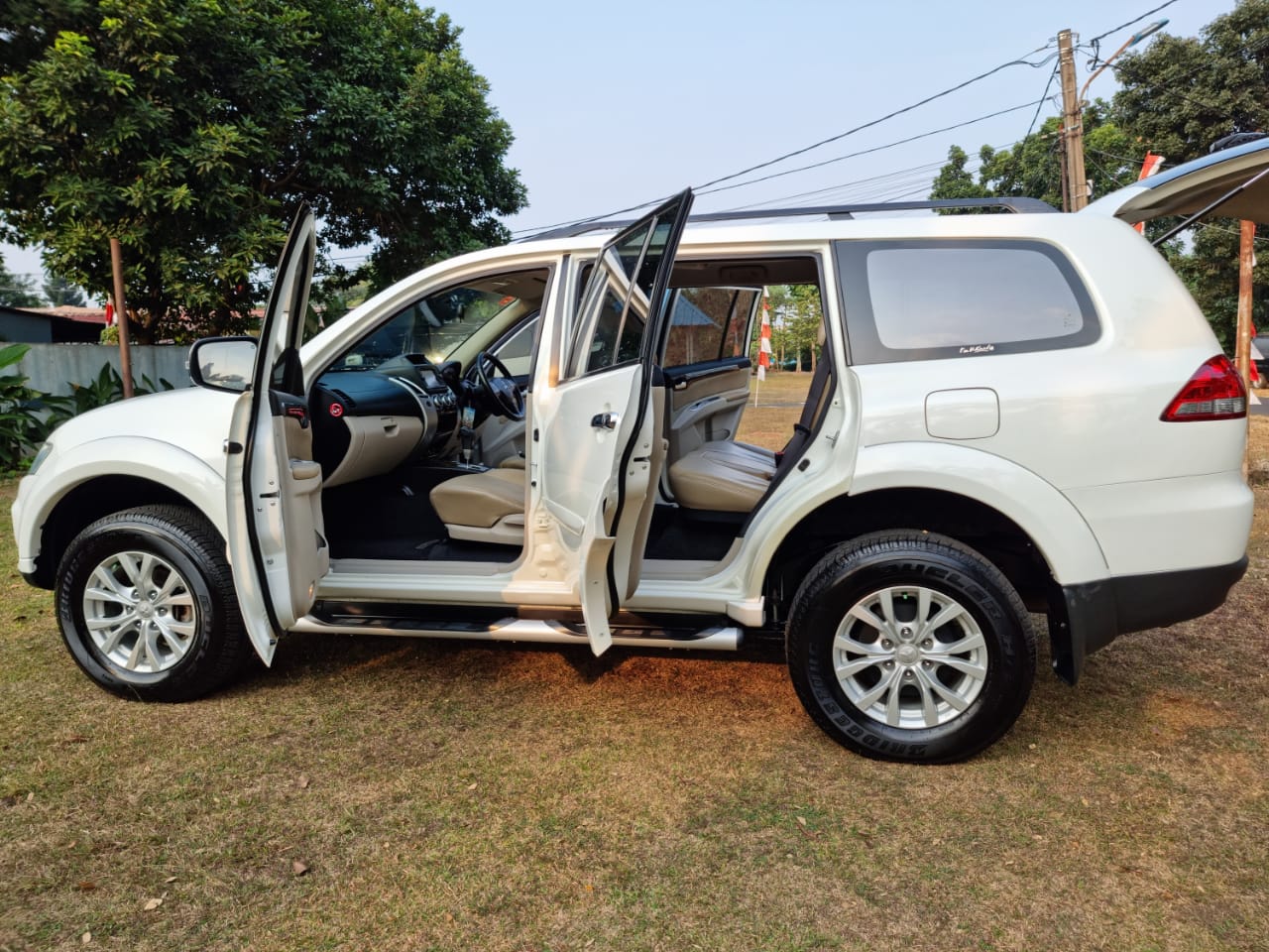 2014 Mitsubishi Pajero Sport 2014 Mitsubishi Pajero Sport