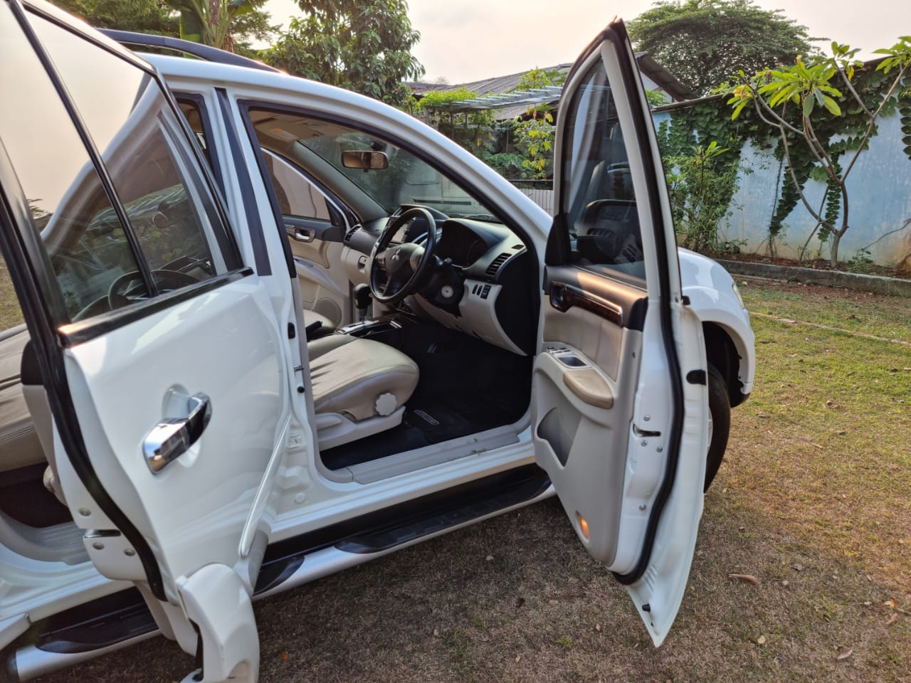 2014 Mitsubishi Pajero Sport 2014 Mitsubishi Pajero Sport