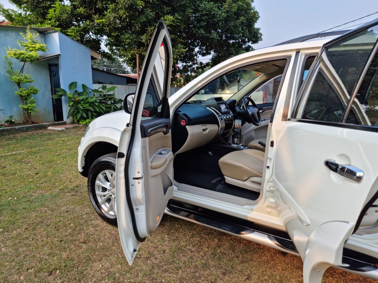 2014 Mitsubishi Pajero Sport 2014 Mitsubishi Pajero Sport