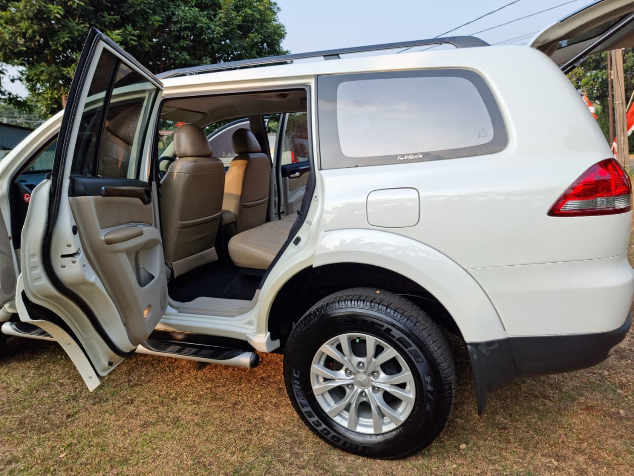2014 Mitsubishi Pajero Sport 2014 Mitsubishi Pajero Sport