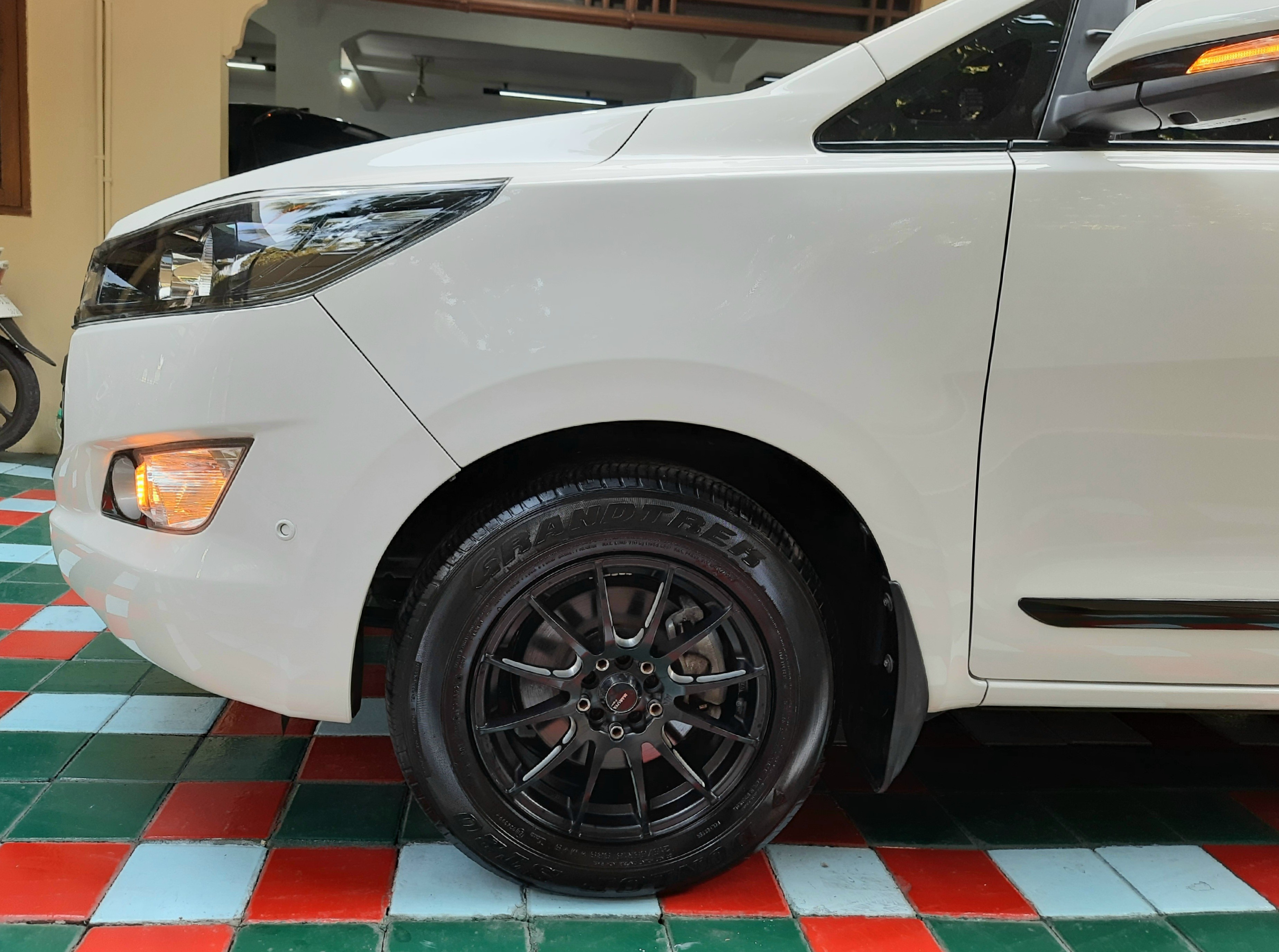 2016 Toyota Kijang Innova 2016 Toyota Kijang Innova