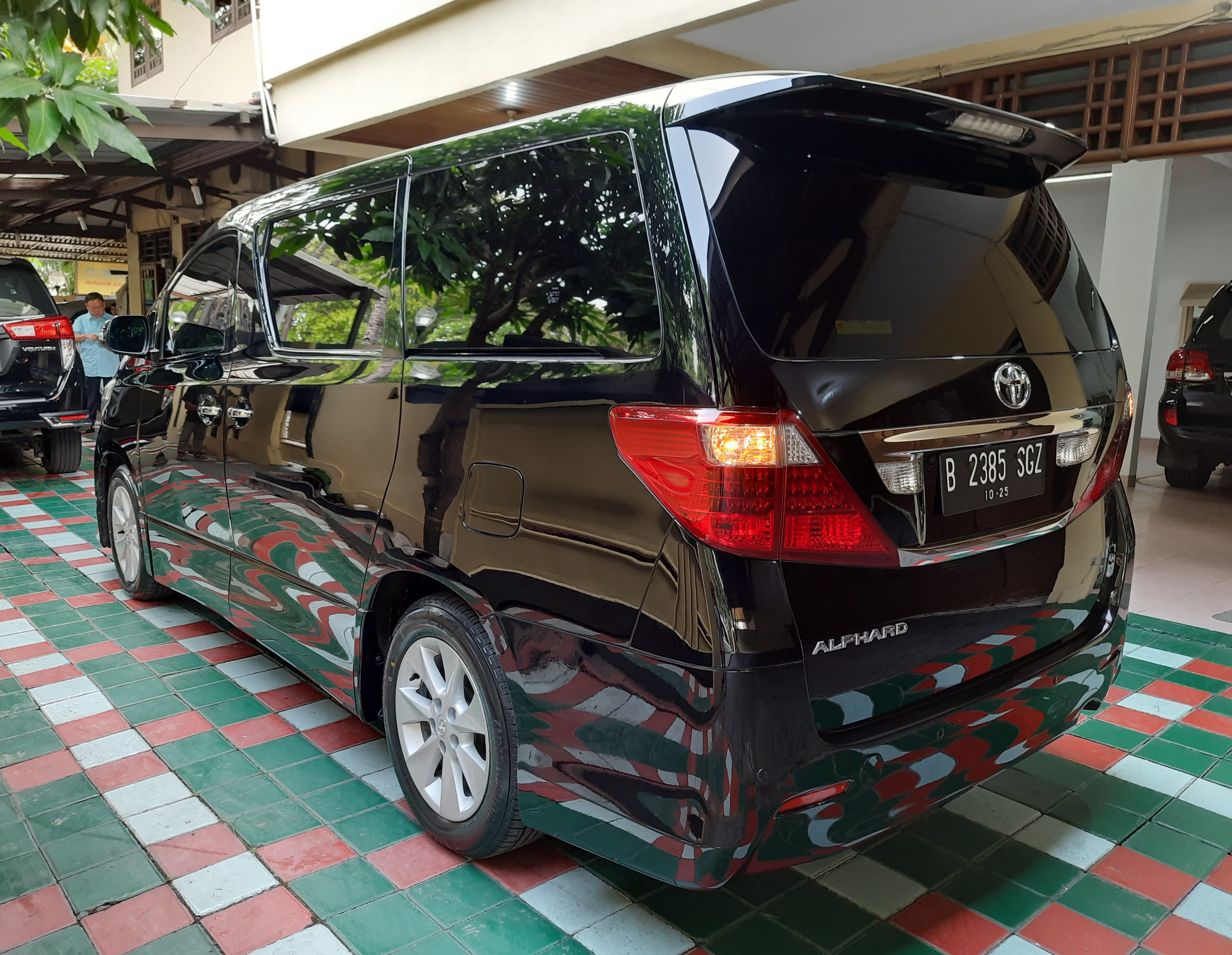 2011 Toyota Alphard 2011 Toyota Alphard