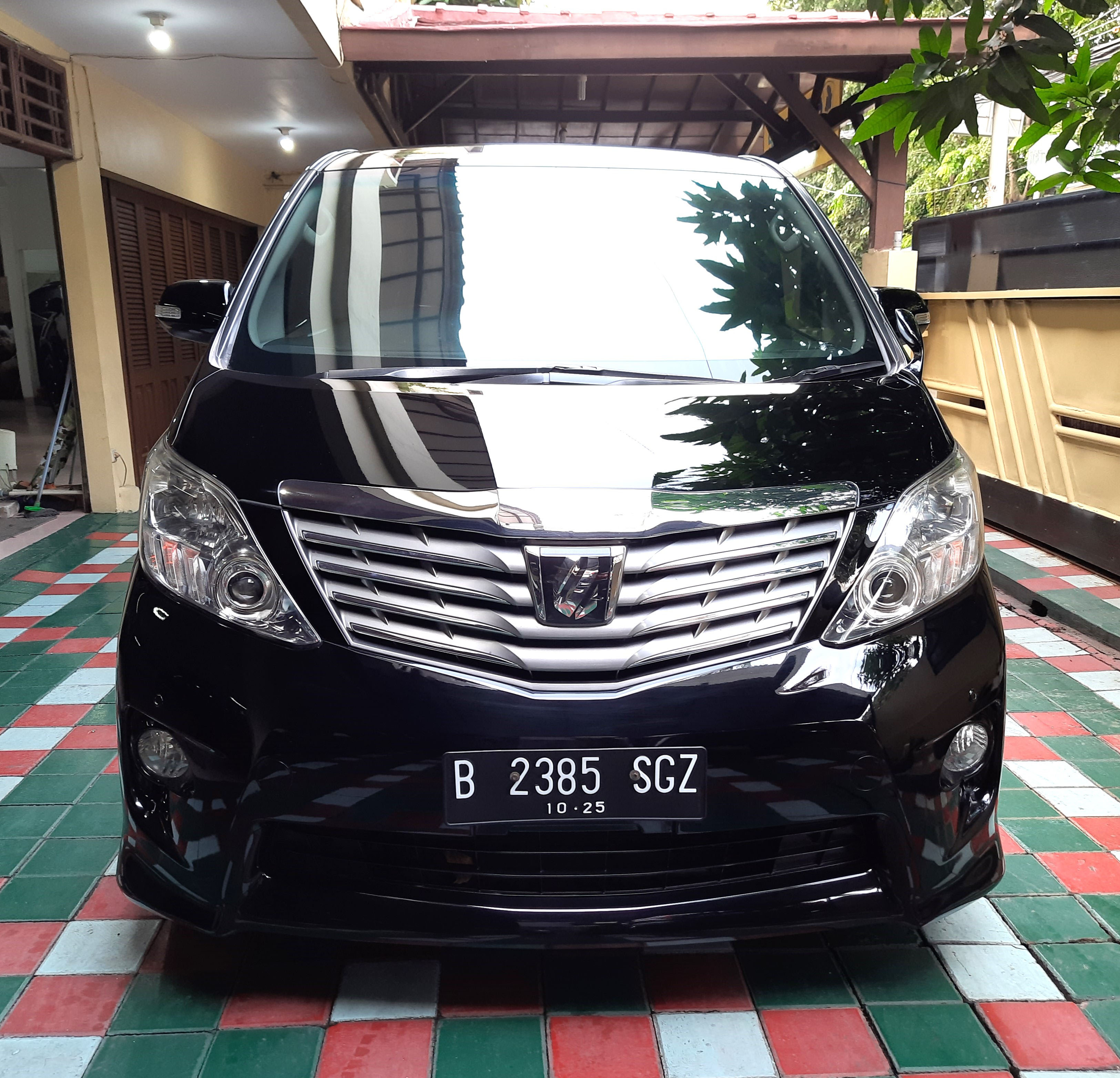 2011 Toyota Alphard Bekas 2011 Toyota Alphard Bekas