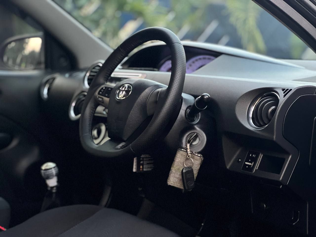 2014 Toyota Etios Valco 2014 Toyota Etios Valco