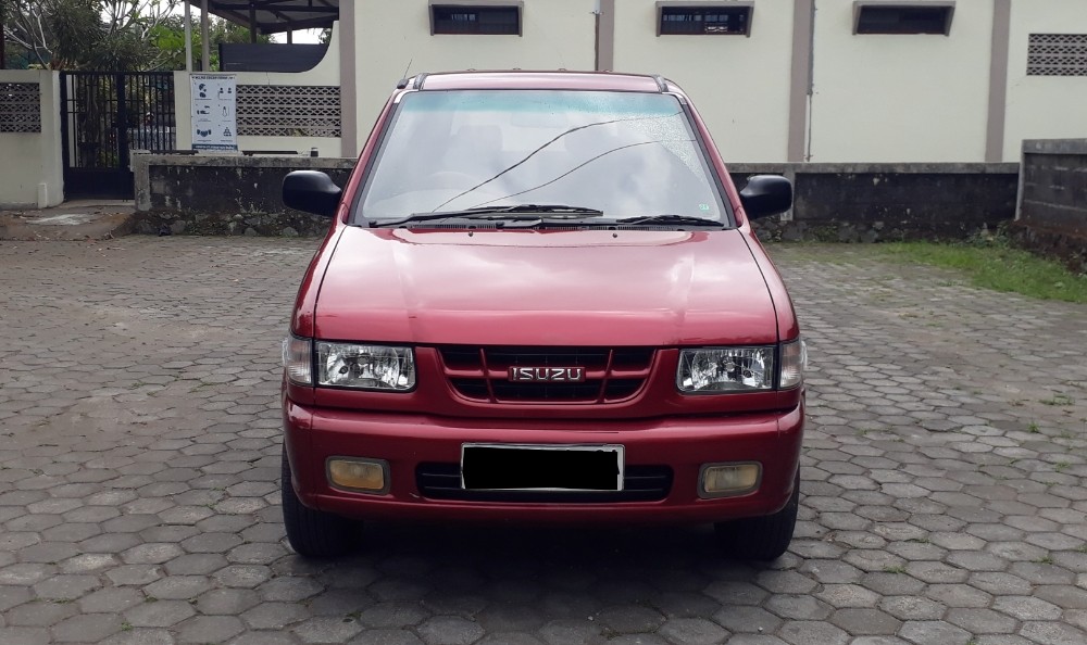 2002 Isuzu Panther