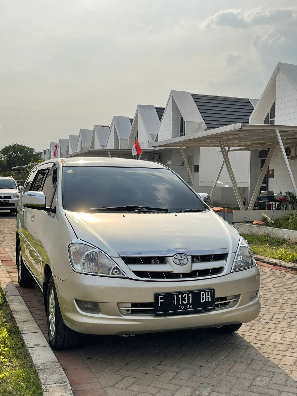 2004 Toyota Innova
