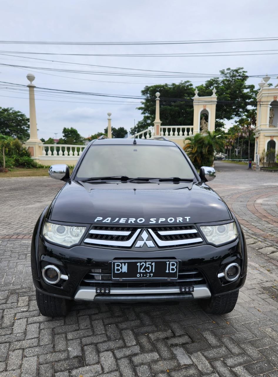 Second Hand 2015 Mitsubishi Pajero Sport  Second Hand 2015 Mitsubishi Pajero Sport