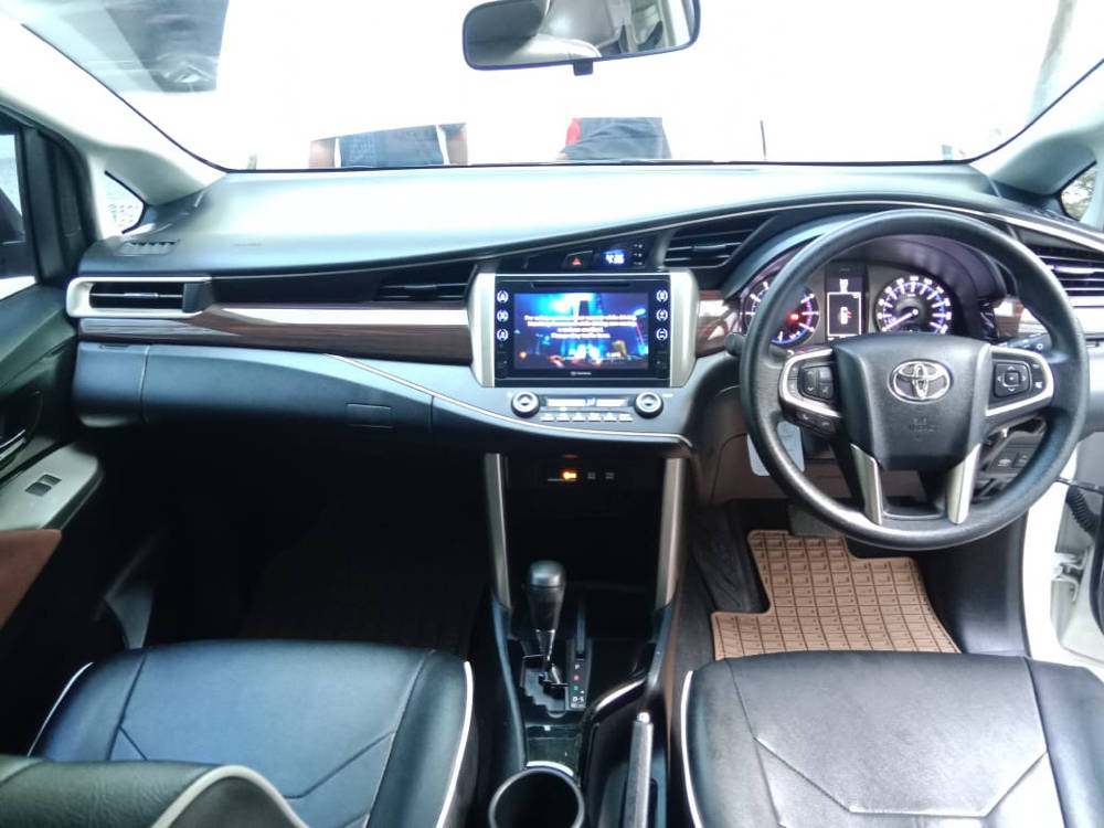 Dijual 2019 Toyota Innova REBORN BENSIN V 2.0 AT REBORN BENSIN V 2.0 AT Bekas