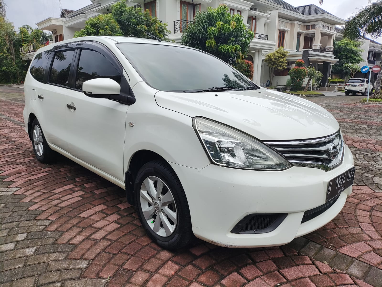 2013 Nissan Grand Livina 2013 Nissan Grand Livina