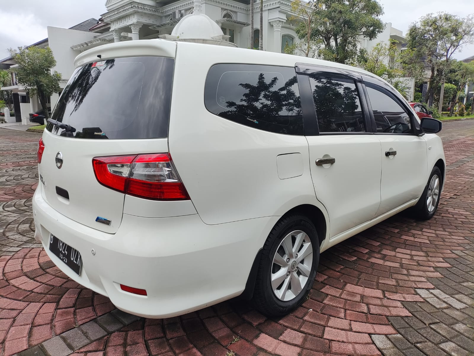 2013 Nissan Grand Livina 2013 Nissan Grand Livina