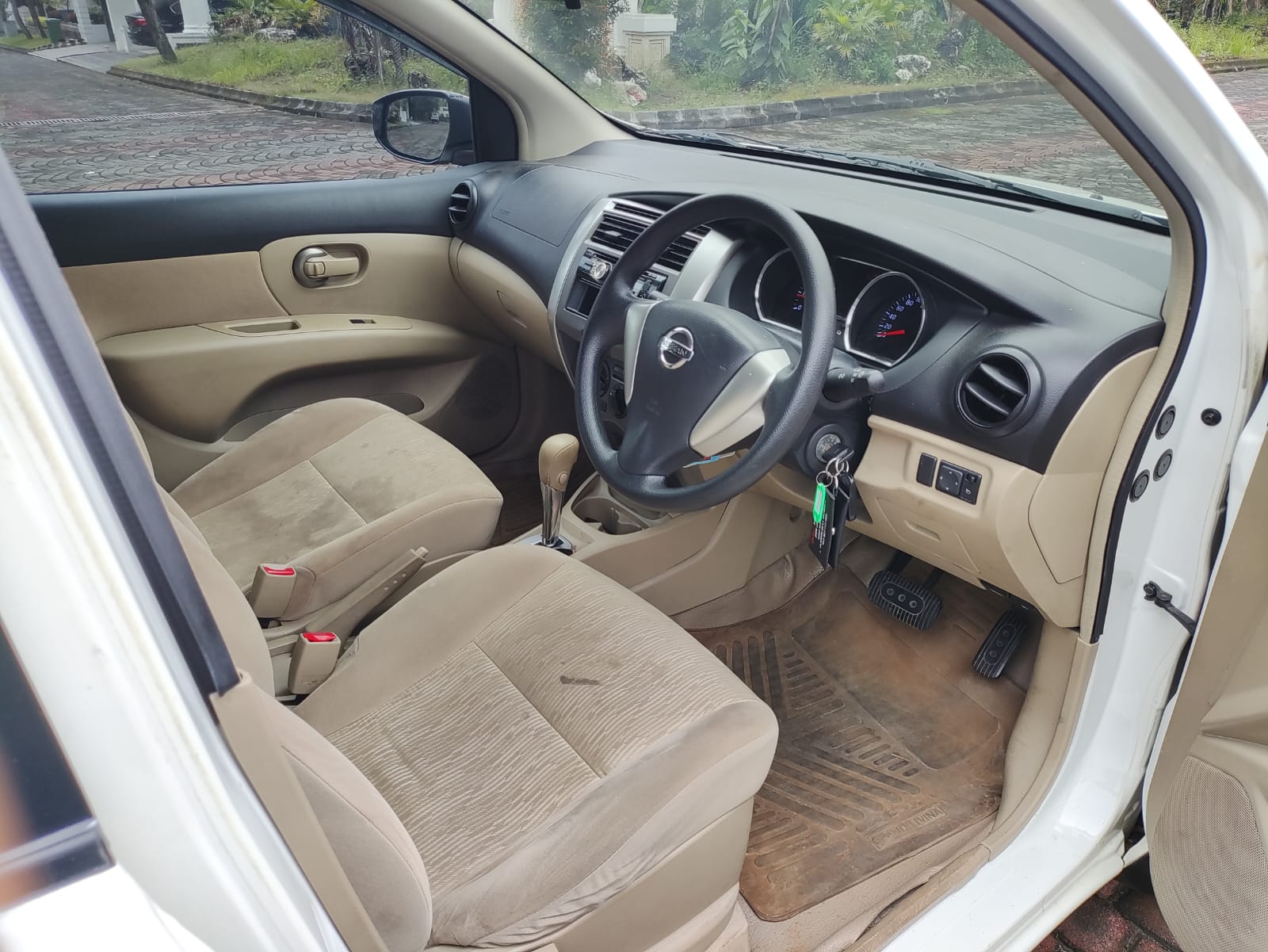 2013 Nissan Grand Livina 2013 Nissan Grand Livina