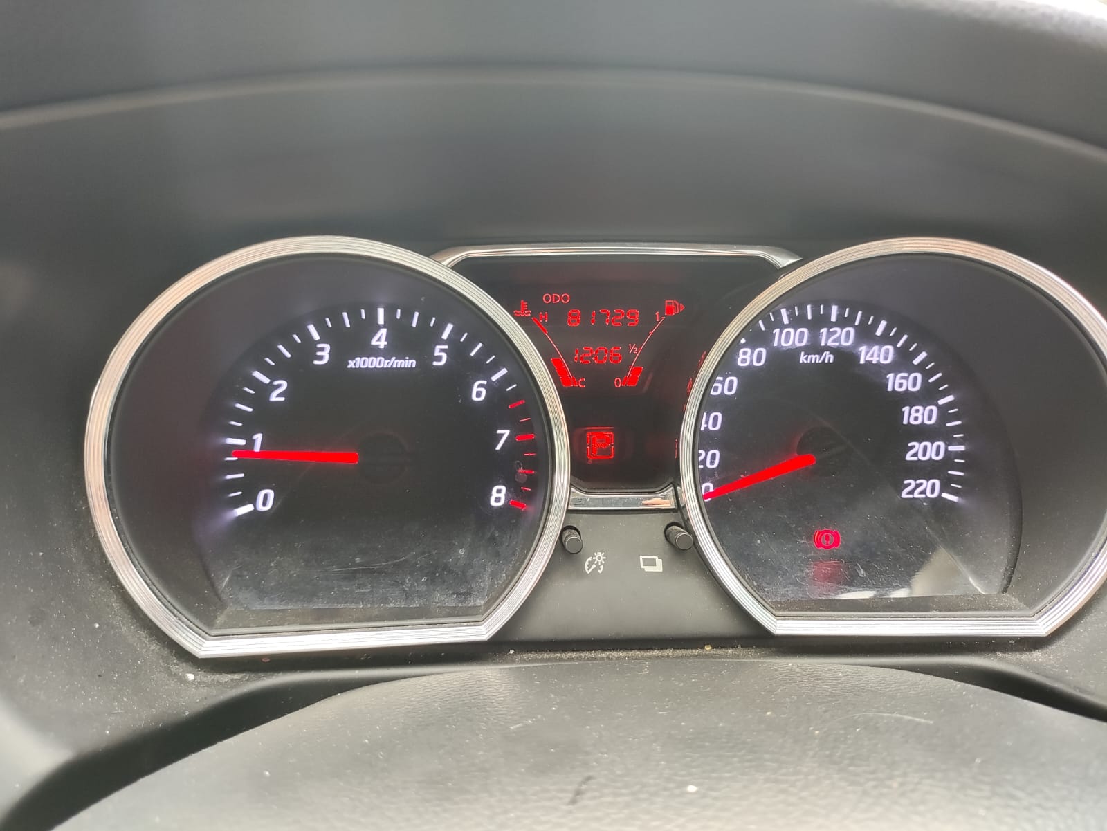 2013 Nissan Grand Livina 2013 Nissan Grand Livina