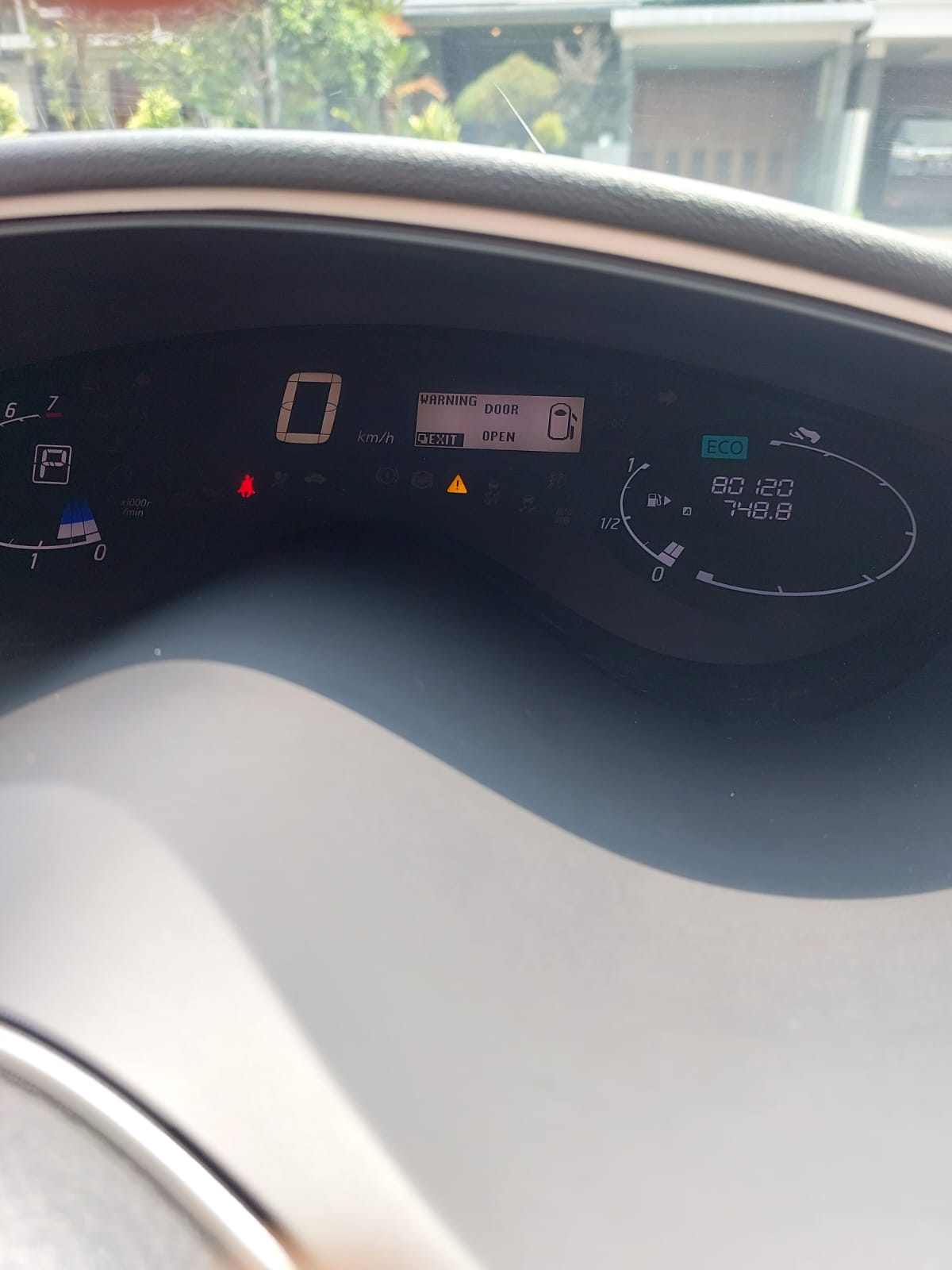 2013 Nissan Serena 2013 Nissan Serena