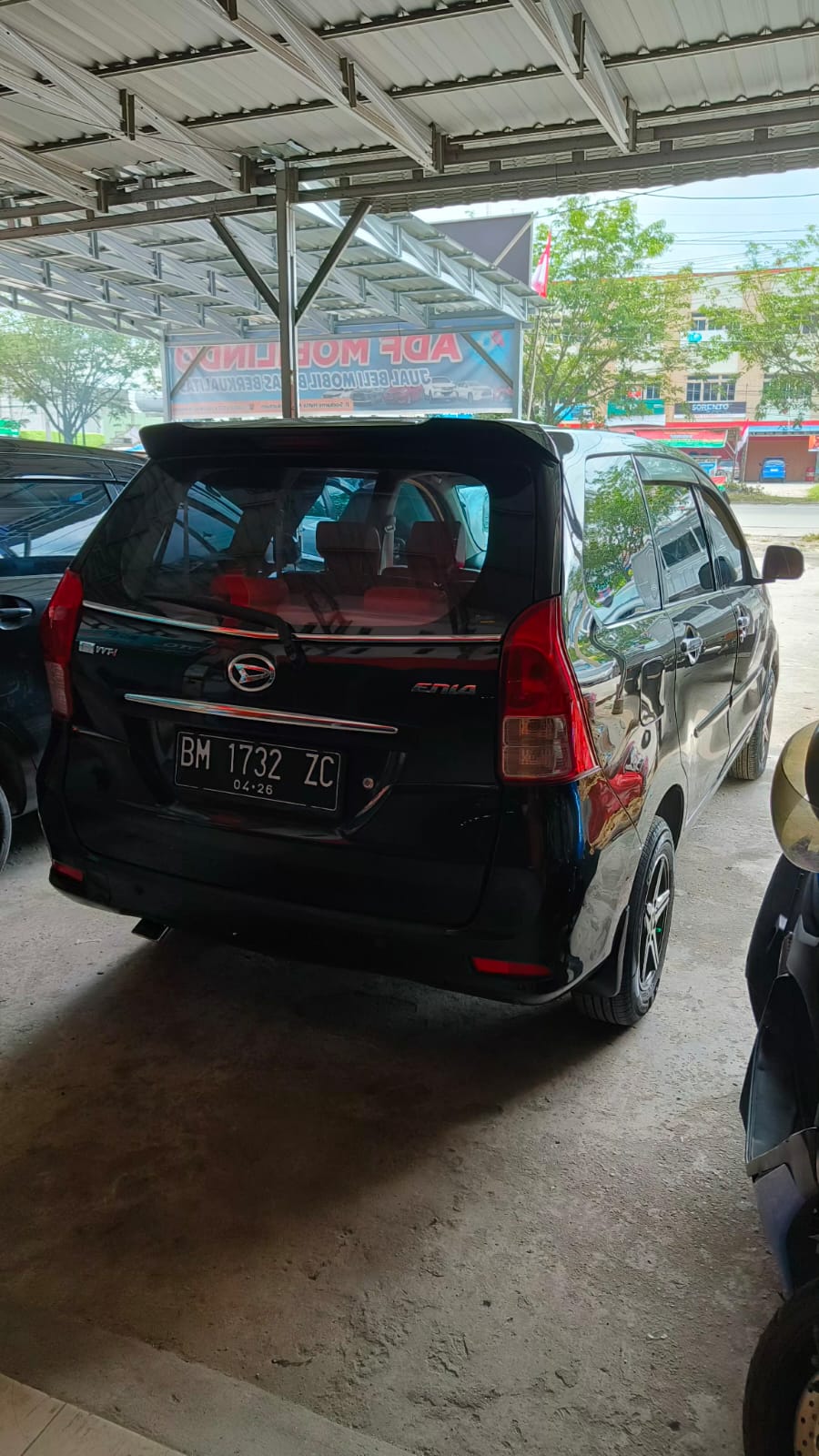 2014 Daihatsu Xenia 2014 Daihatsu Xenia