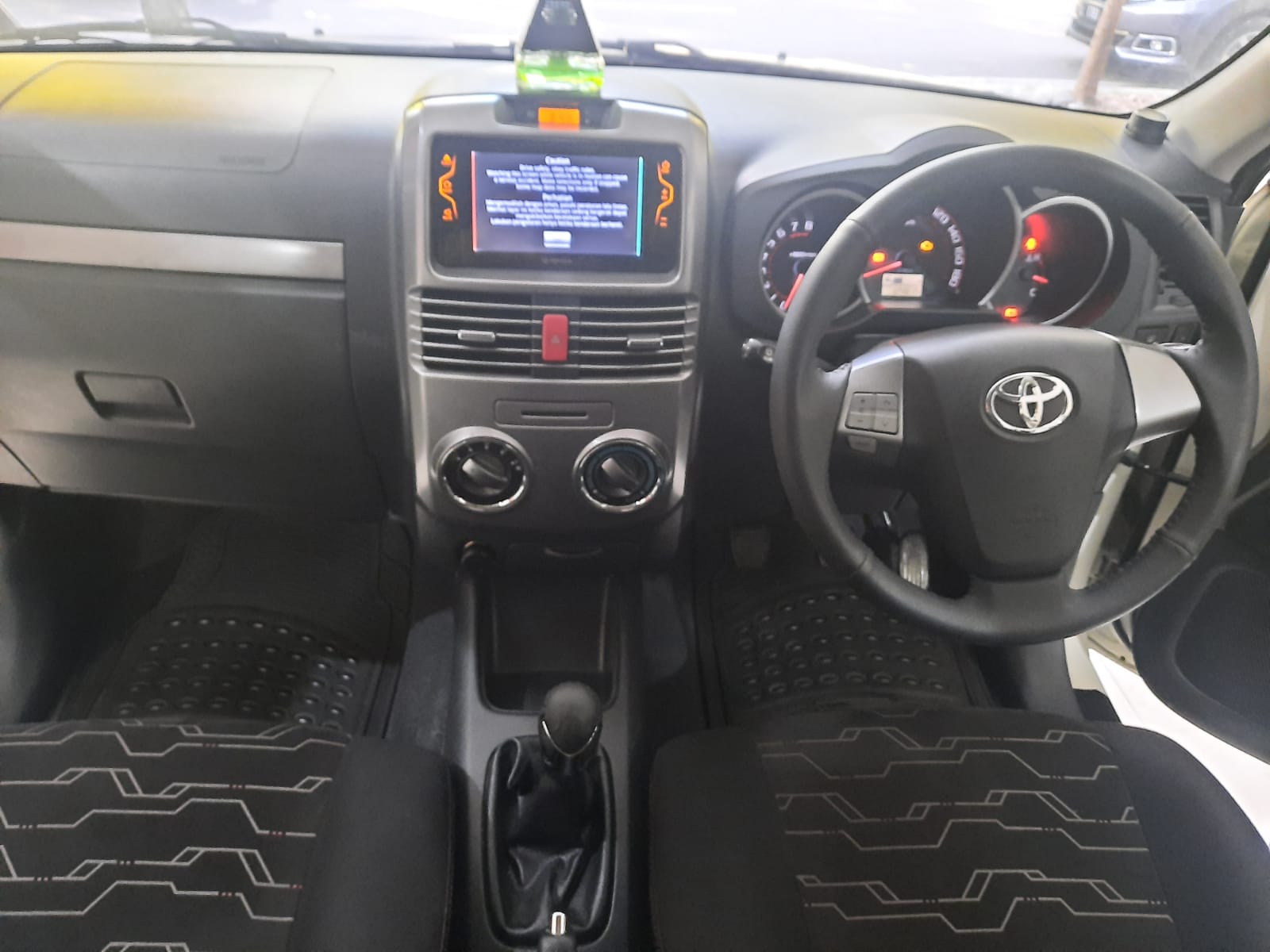 2016 Toyota Rush S TRD 1.5L MT S TRD 1.5L MT tua