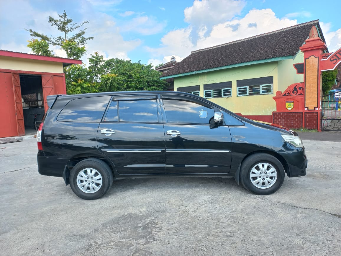 2014 Toyota Kijang Innova 2014 Toyota Kijang Innova