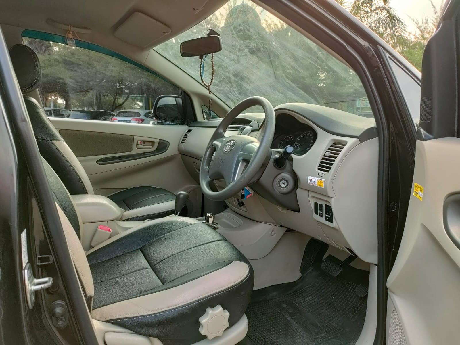 2015 Toyota Kijang Innova 2015 Toyota Kijang Innova