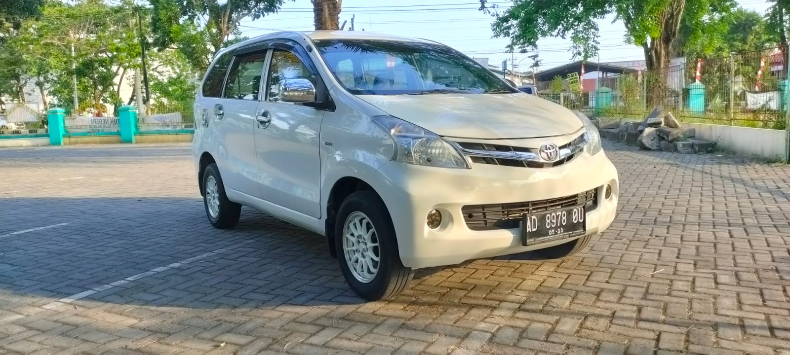 Second Hand 2013 Toyota Avanza Second Hand 2013 Toyota Avanza