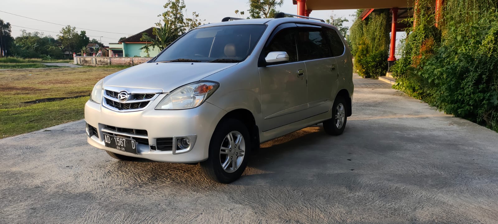 Second Hand 2011 Daihatsu Xenia Second Hand 2011 Daihatsu Xenia